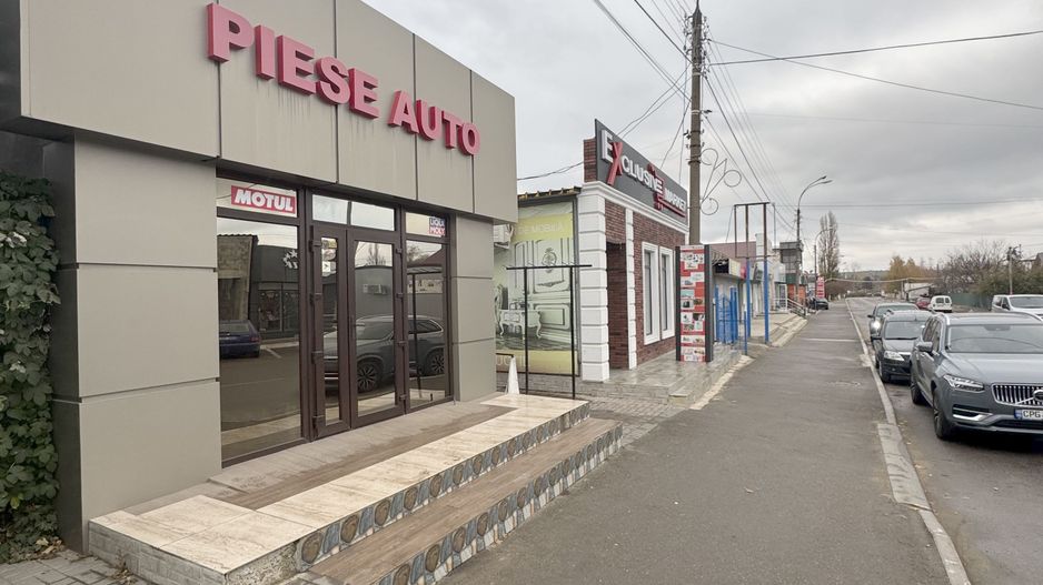 or. Telenesti. Vânzare spații comerciale la prima linie. - Poză 1