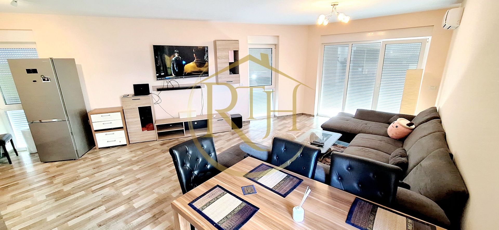 Oferim spre vanzare apartament 2 camere, 60 mp curte, Giroc, 0% Comision - Poză 6