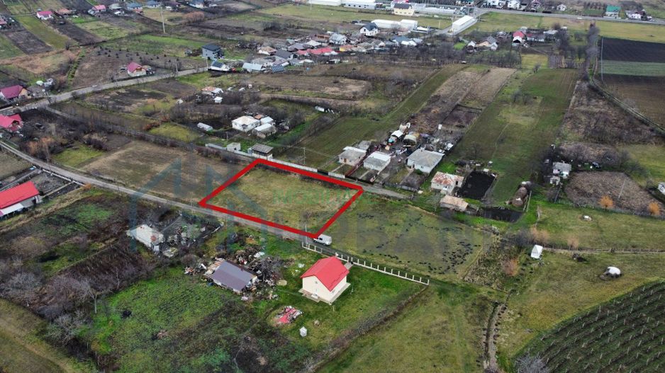 Teren intravilan construibil, 1.800 mp, acces la două drumuri, lângă E58, Scobinți - Poză 4