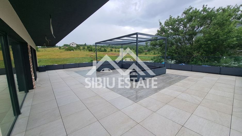 Casa Sibiu Cisnadioara, garaj, piscina, terase panoramice - Poză 8