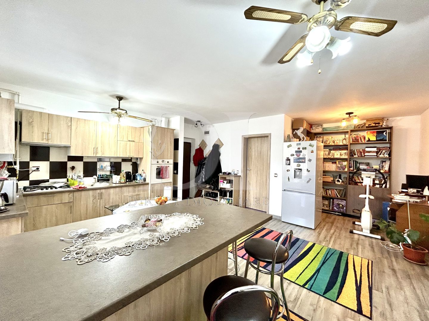 Apartament  3 camere de vanzare / Zona  Florilor / Floresti - Poză 2