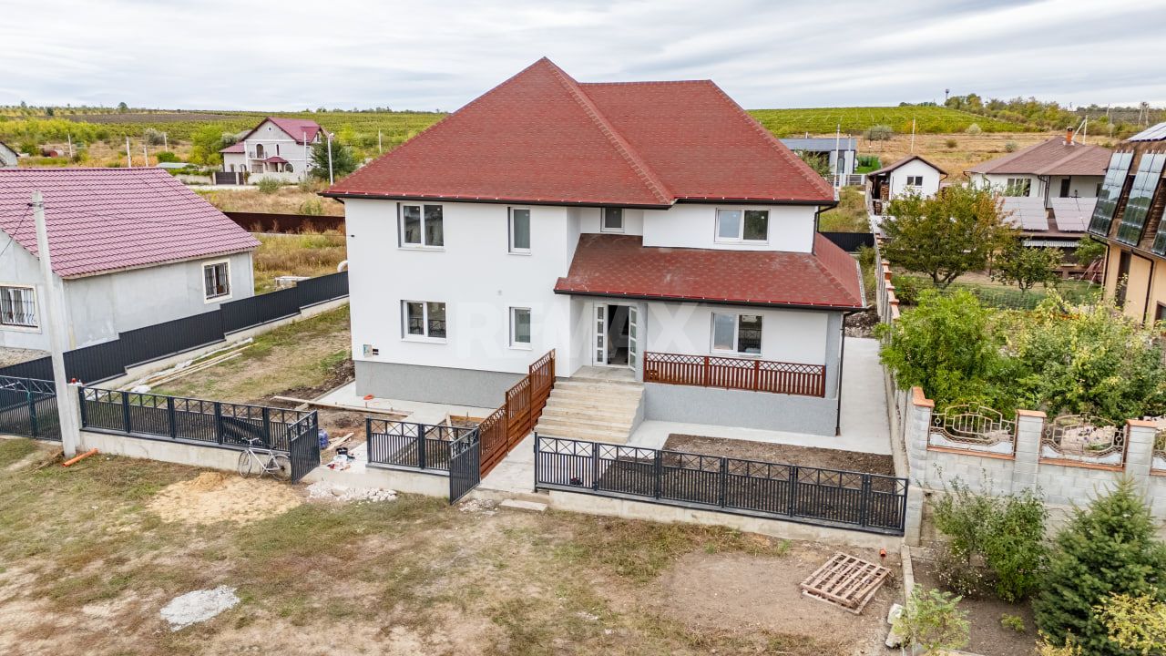 Duplex Modern în Ghidighici – 4 Camere, 96 m², 6 Ari, la 10 Minute de Chișinău - Poză 5