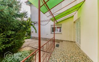 Vila superba, P+E,  Cuvin, 9 camere, 200 mp si teren 1300 mp plus anexa 3 camere - Poză 31