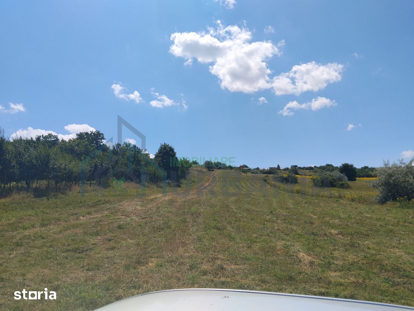 Teren de vânzare în Breazu, Rediu – acces facil la șosea și transport public - Poză 1