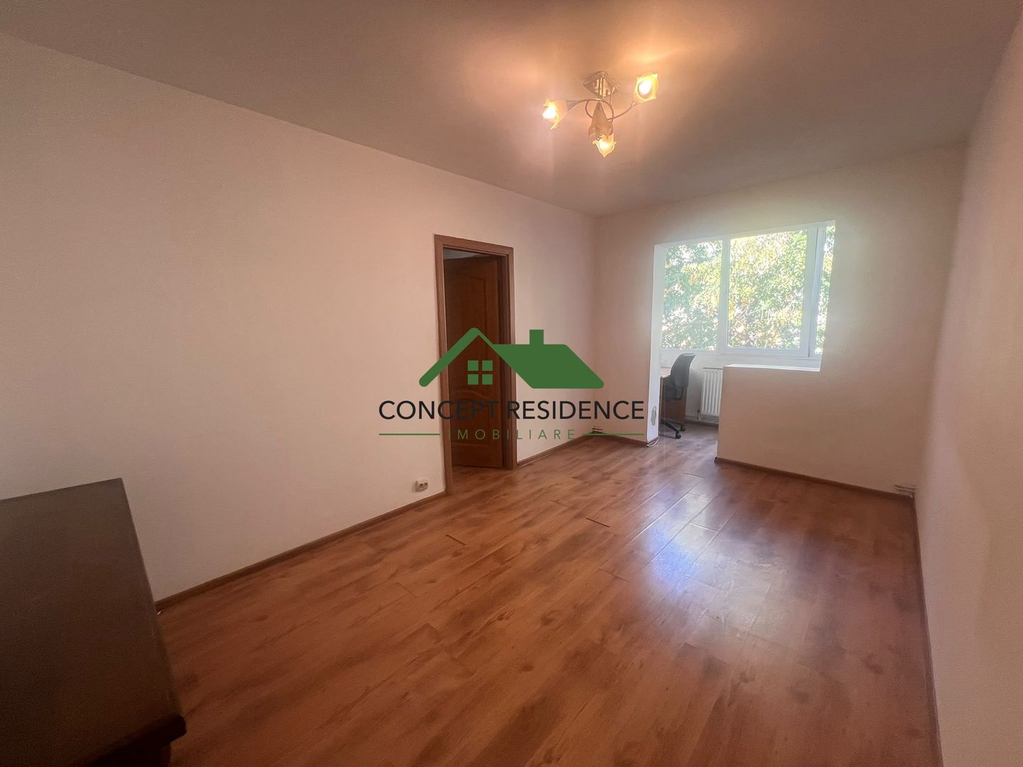 Apartament 2 camere, 40 mp, etaj 3/4 – Aleea Jupiter - Poză 2