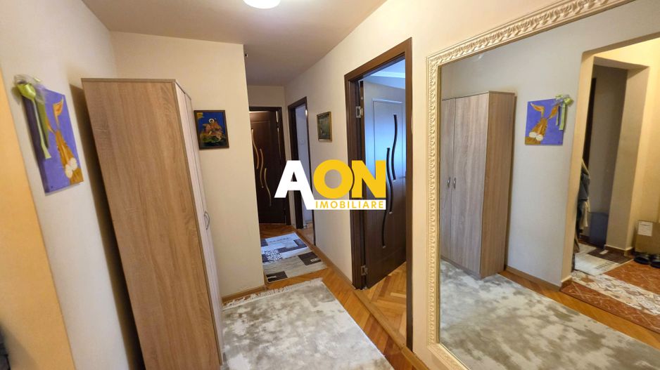 Apartament 3 camere, 2 bai, decomandat, etaj 3, Cetate, zona Stadion - Poză 4