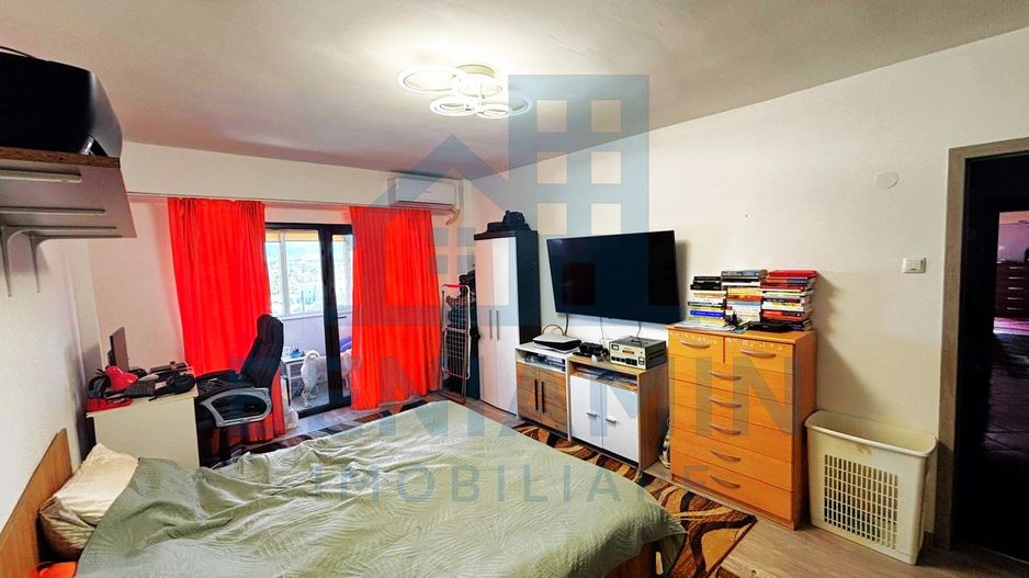 4-Camere-81mp-Utili-2-Balcoane-Lift-Mobilat-Utilat-Parcare-Triaj - Poză 4