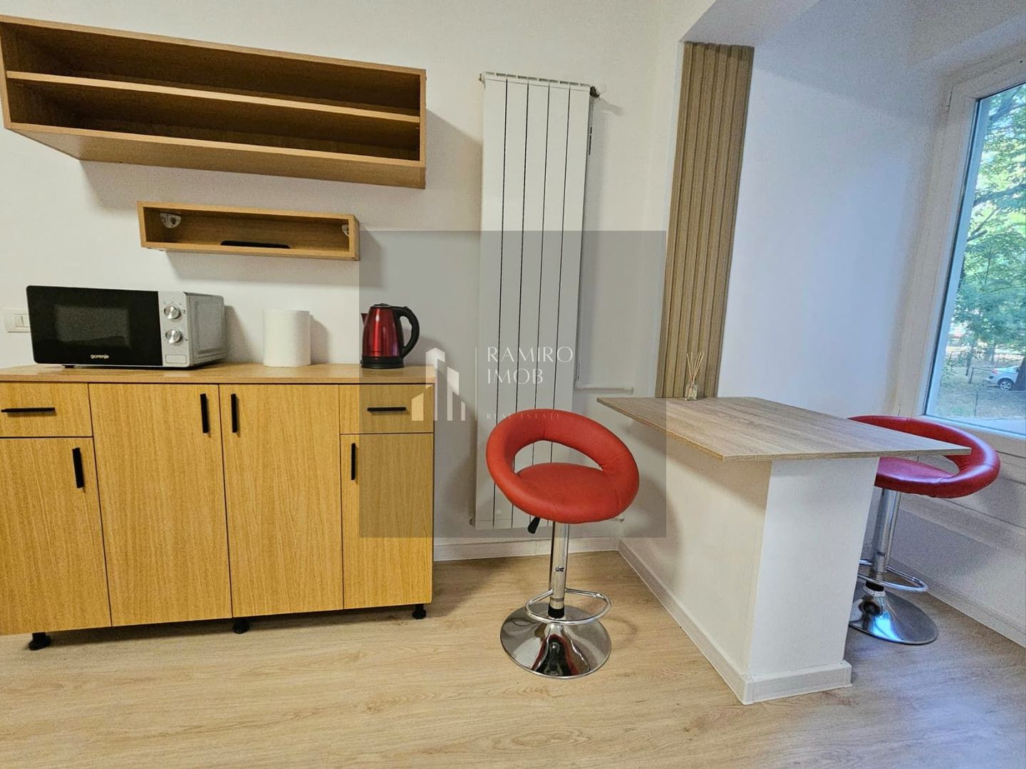 2 camere decomandat, modern| Parcare | 5 min metrou Apărătorii Patriei - Poză 3