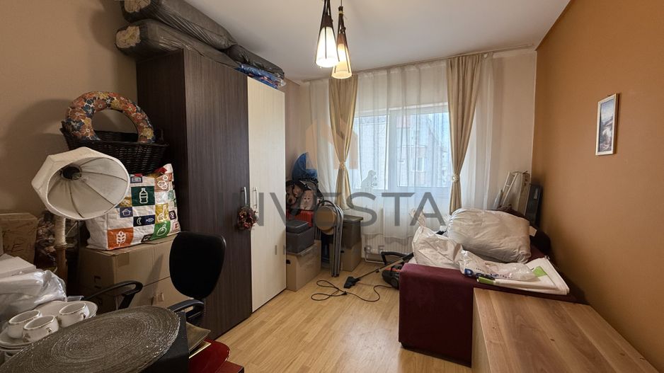 Apartament cu 3 camere de vanzare / cartier Intre Lacuri - Poză 6