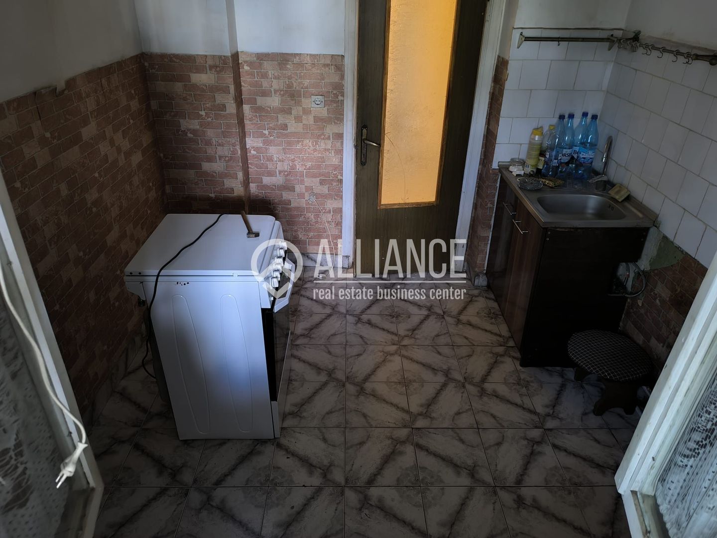 INEL 2 EDEN(cod03) - 2 Camere cu vedere stradala ! - Poză 4