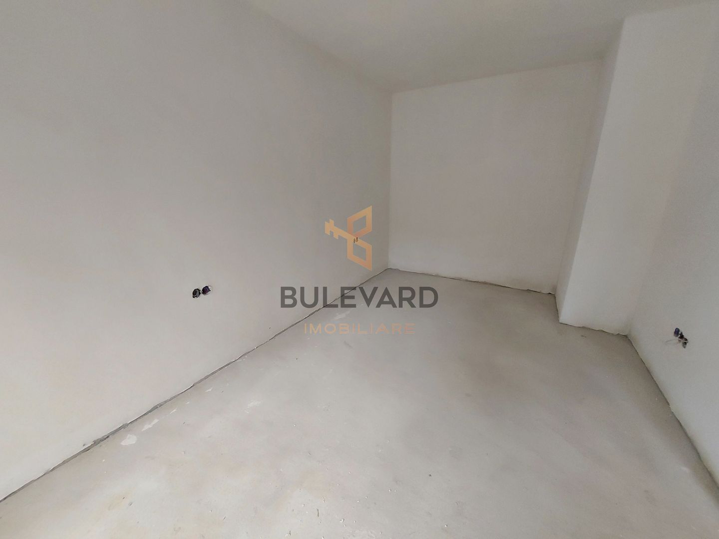 Apartament cu 2 camere+tersa de 20 mp, zona Vivo!! - Poză 7