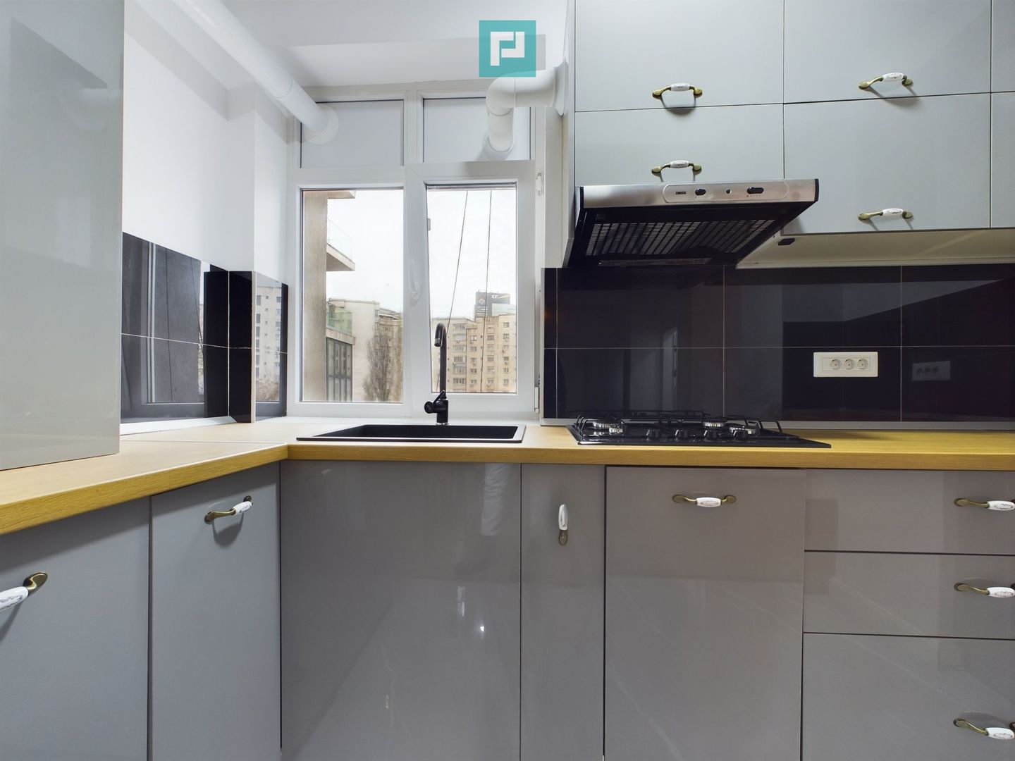 Apartament cu 3 camere Medicover Piata Victoriei - Poză 29