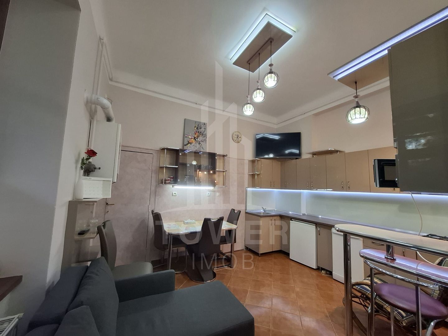 Apartament 3 camere la vila de închiriat - Poză 1