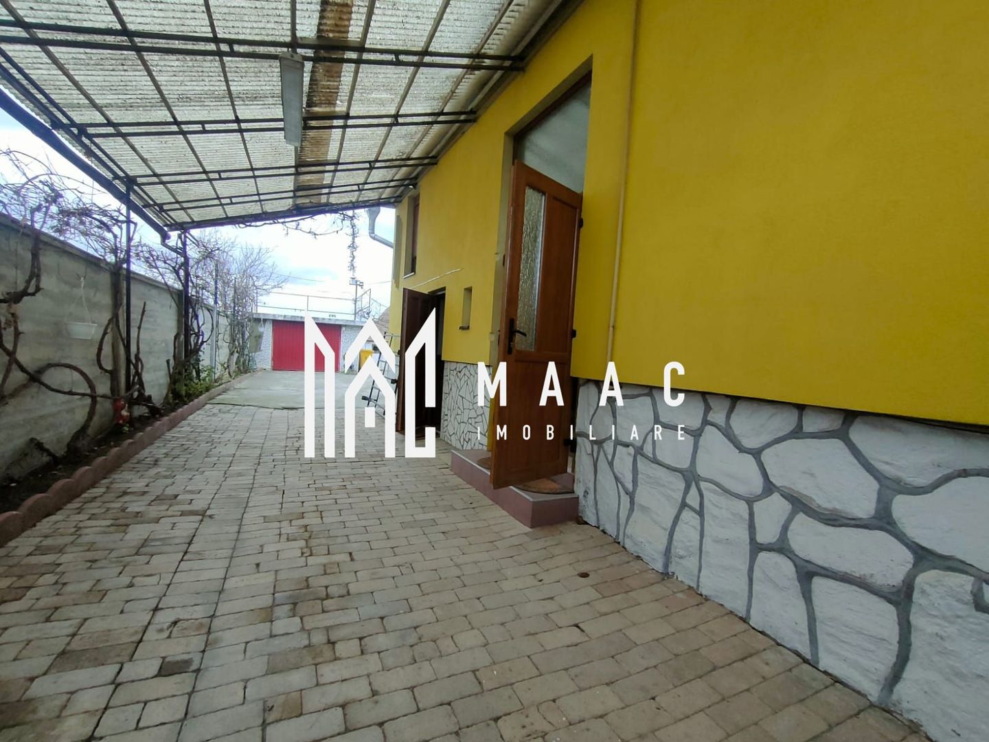 Casa 4 camere individuala | Teren 1310mp | Garaj | Gusterita - Poză 1