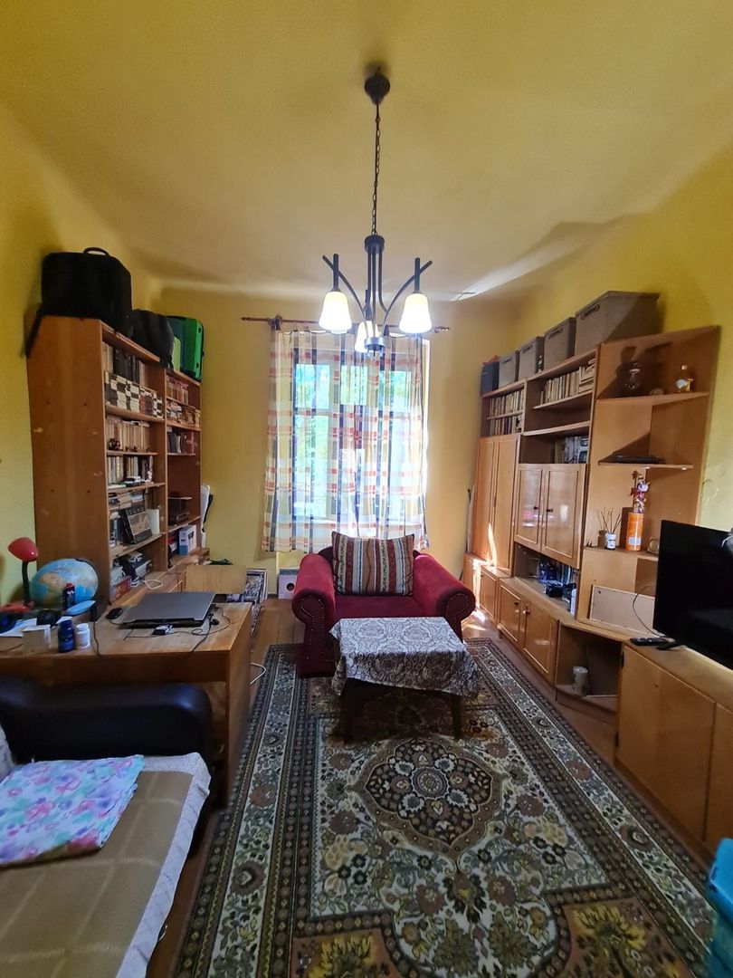 Apartament 2 camere,curte comuna/4 proprietari - Poză 16
