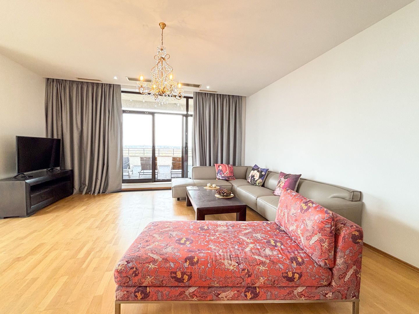 Închirie Penthouse 5 camere | Terasă 350mp - Poză 1