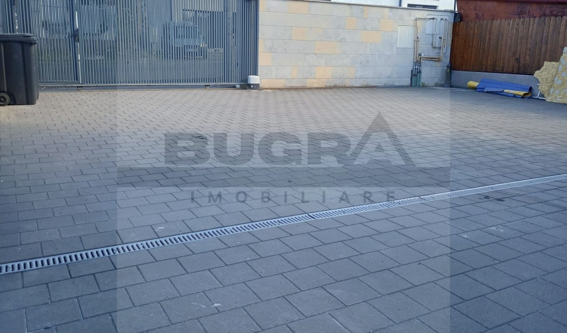 Cladire moderna, superfinisata 500 mp, teren 600 mp, 8 parcari - Poză 12