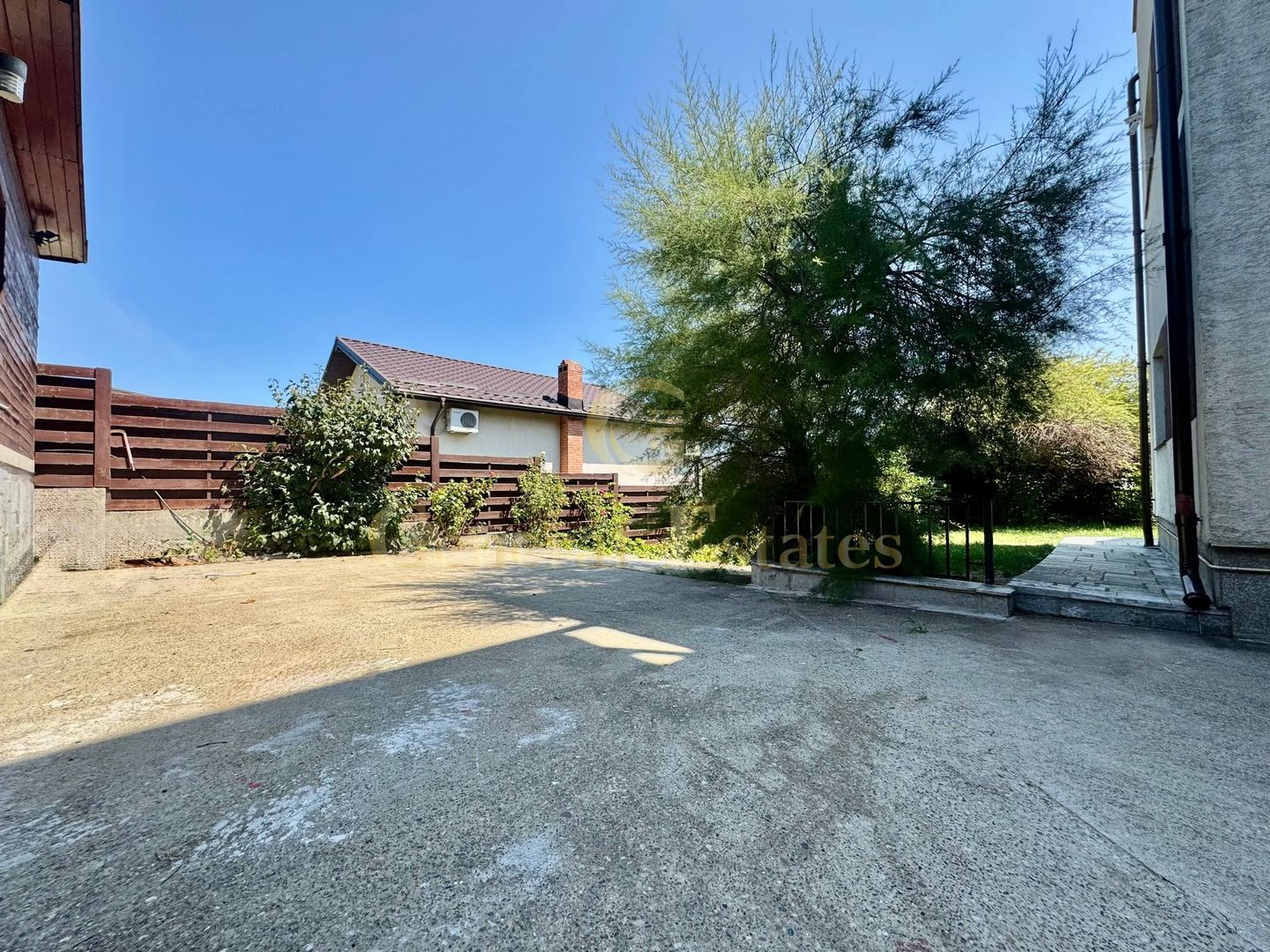 Vînzare Casă în 3 Nivele -Hlincea - 343 m.p. - Poză 3