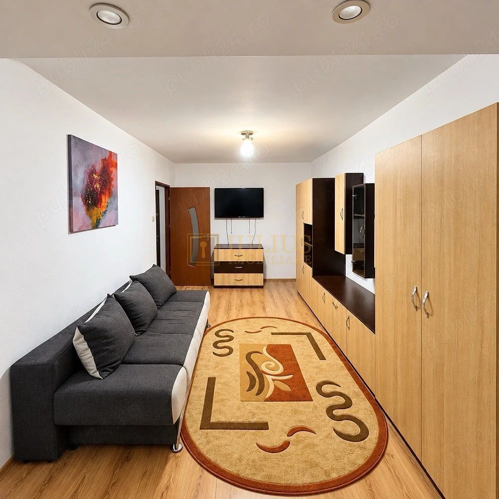 2 camere| vis a vis de Restaurantul Nora} centrala| etaj 3| apt frumos| AC - Poză 1