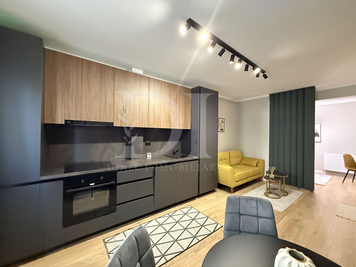 Apartament la cheie | doua dormitoare | Zona Terra - Poză 1