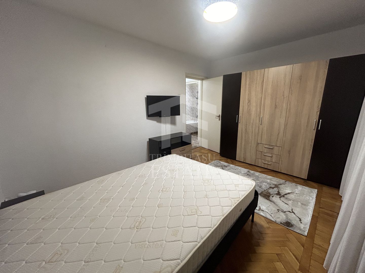 3 Camere Vatra Luminoasa - Poză 4