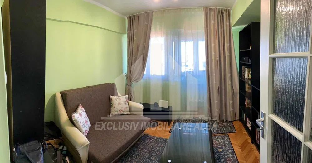Apartament cu 3 camere decomandate, Centru - Poză 4