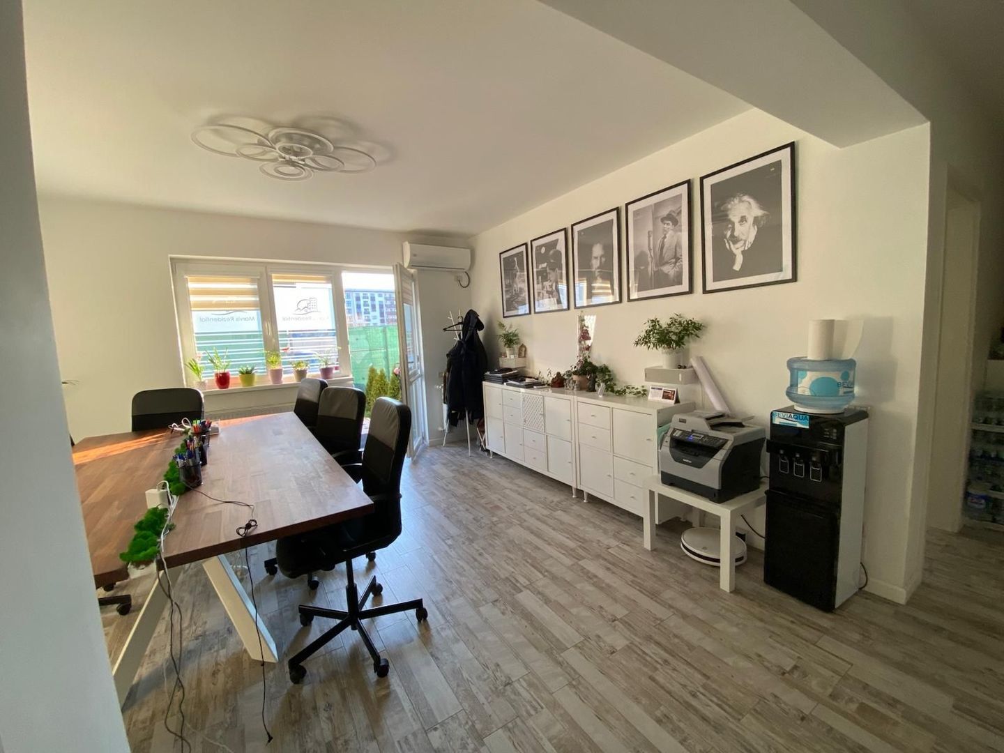 Birou shared (coworking)cu grădină, terasă si parcare proprie - Poză 3