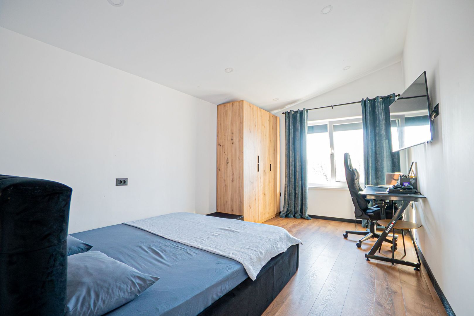 Lumina – Casa P+1E de vânzare, mobilată/echipata, cu piscină si garaj. - Poză 27