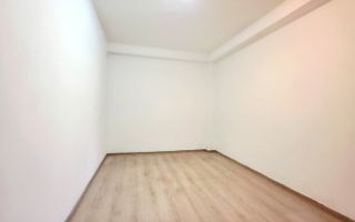 Oportunitate Unică: Casă cu 4 Camere, Curte Generoasă și Îmbunătățiri - Poză 8