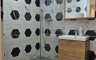 Garsonieră spațioasă cu vedere panoramică, 2 balcoane - Poză 6