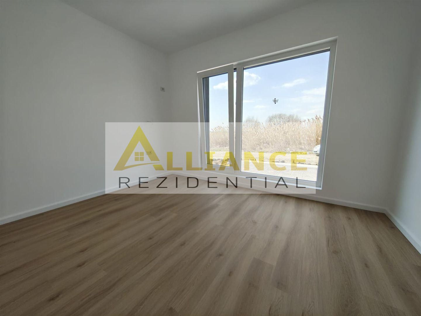 Casa individuala parter || 4 camere 3 bai + dressing || teren 444mp - Poză 4