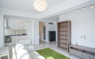 Apartament 3 camere si loc de parcare - Poză 2