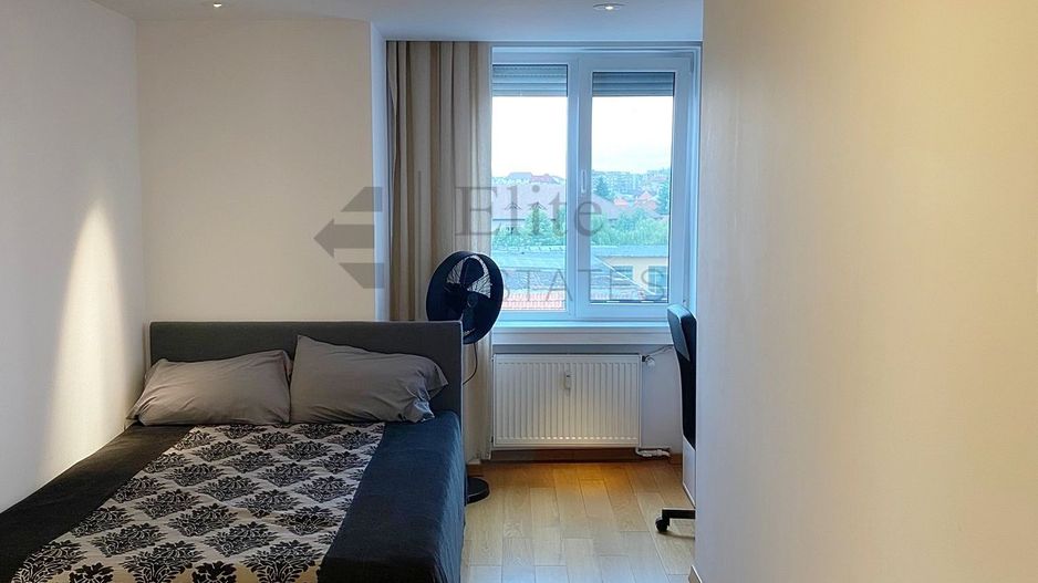 Apartament spatios cu 4 camere de inchiriat | Pietonala Oradea - Poză 9