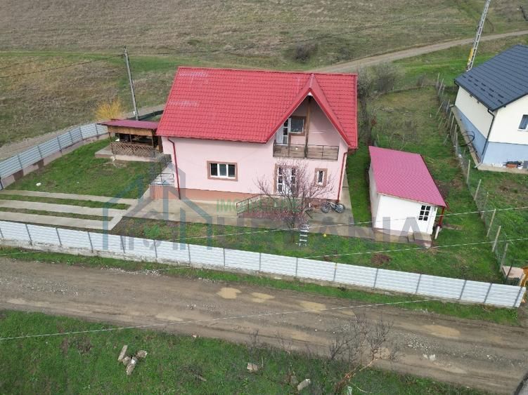 Vând casă în Iași, sat Vlaiceni - Poză 13