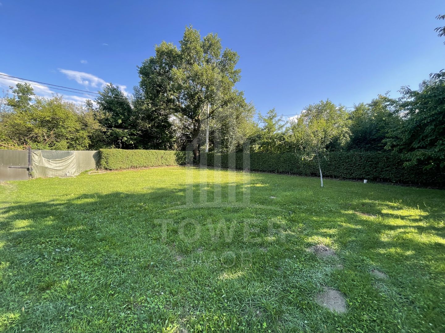 Teren deosebit cu cabană din lemn, Tocile – locație liniștită - Poză 3