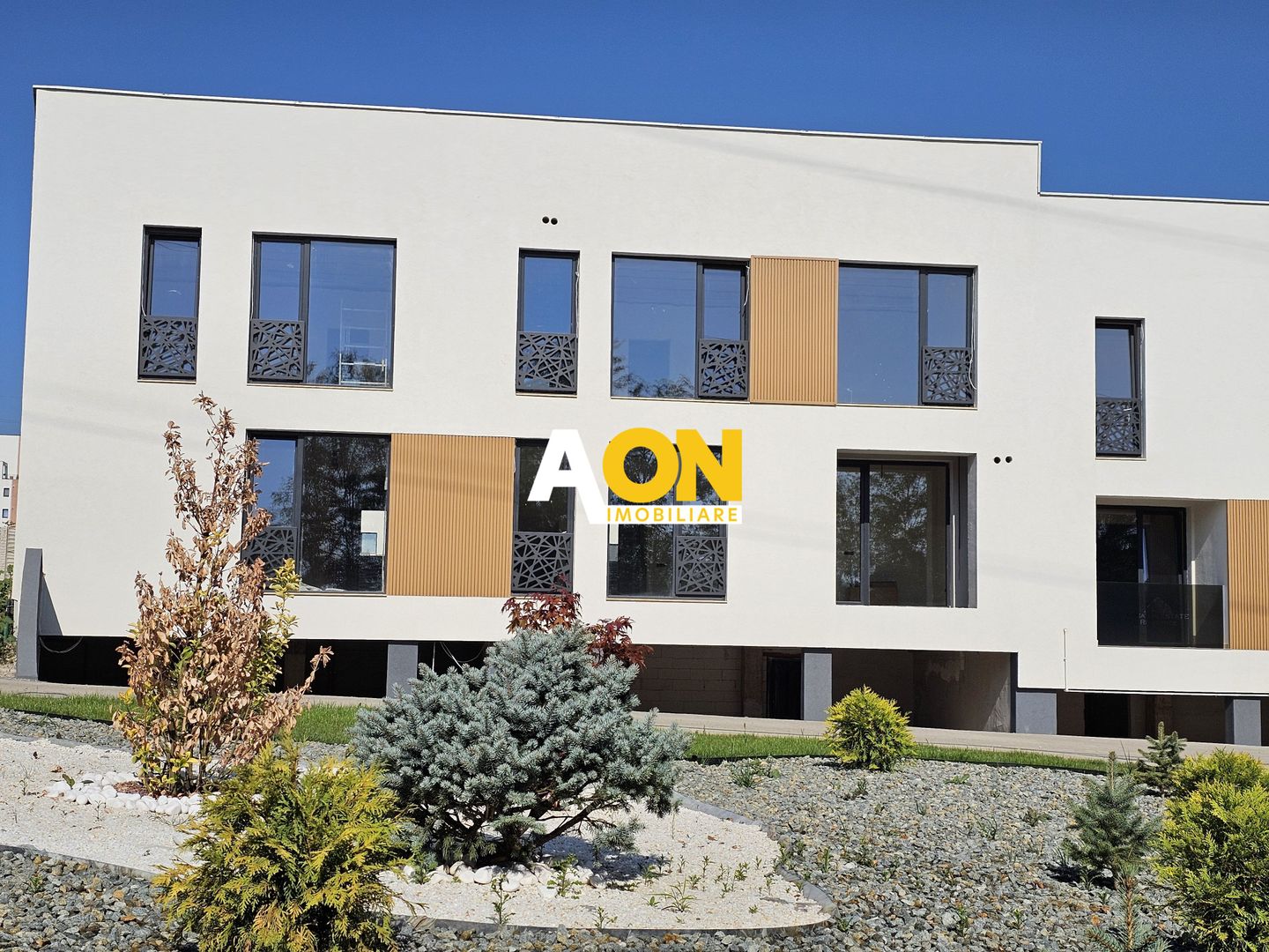 Apartament 2 camere, 52 mp utili + parcare subterana + boxa 20 mp - Poză 1