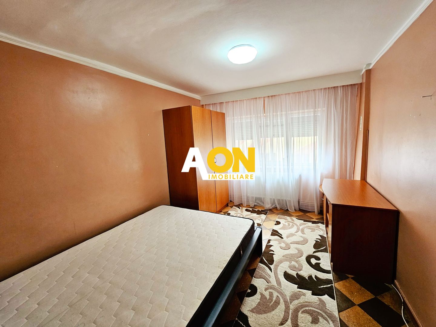 Apartament 2, decomandat, et.3 , mobilat,  utilat, zona FLIPS - Poză 3