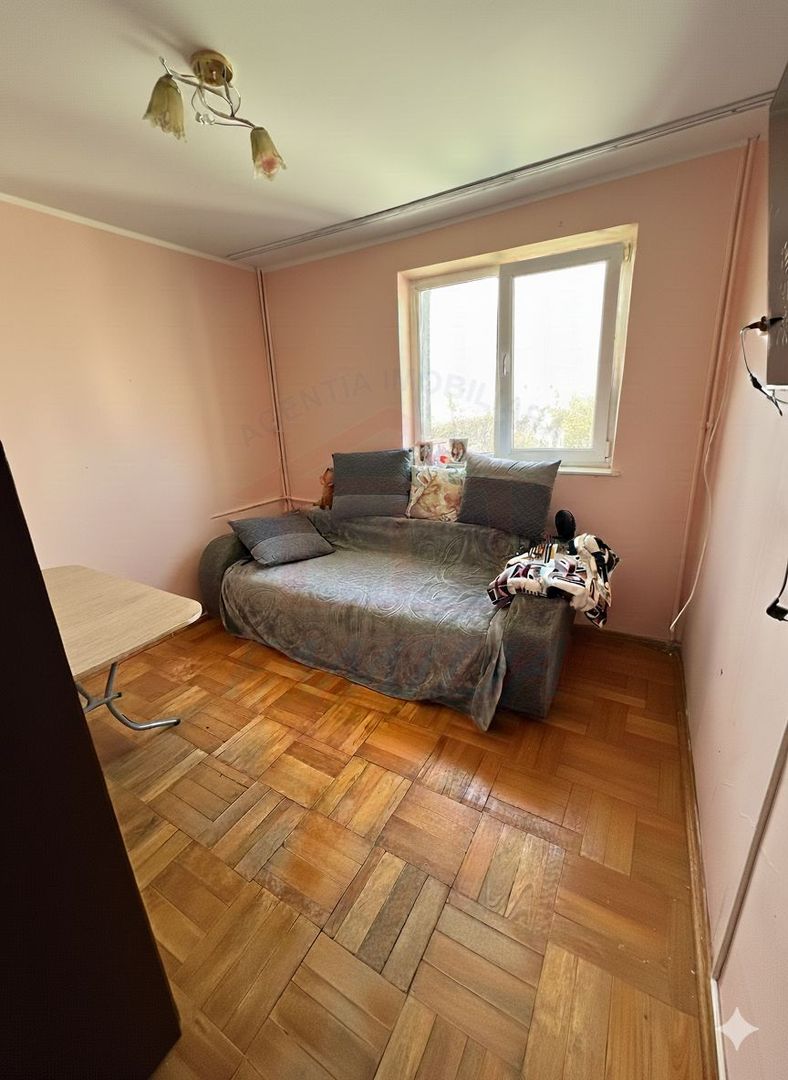 46.500 euro, 2 camere, decomandate, Micro 19 - Poză 5