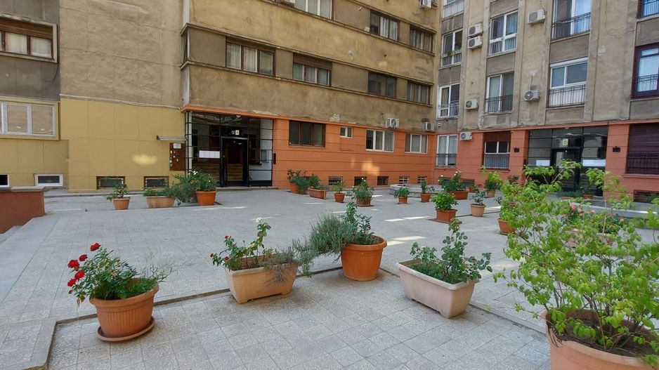 De Inchiriat apartament | 2 dormitoare, 2 bai | Ultracentral - Poză 1