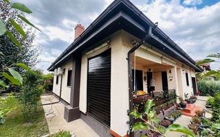 Parter cu structură pentru etaj, curte amenajată și organizare impeca - Poză 2