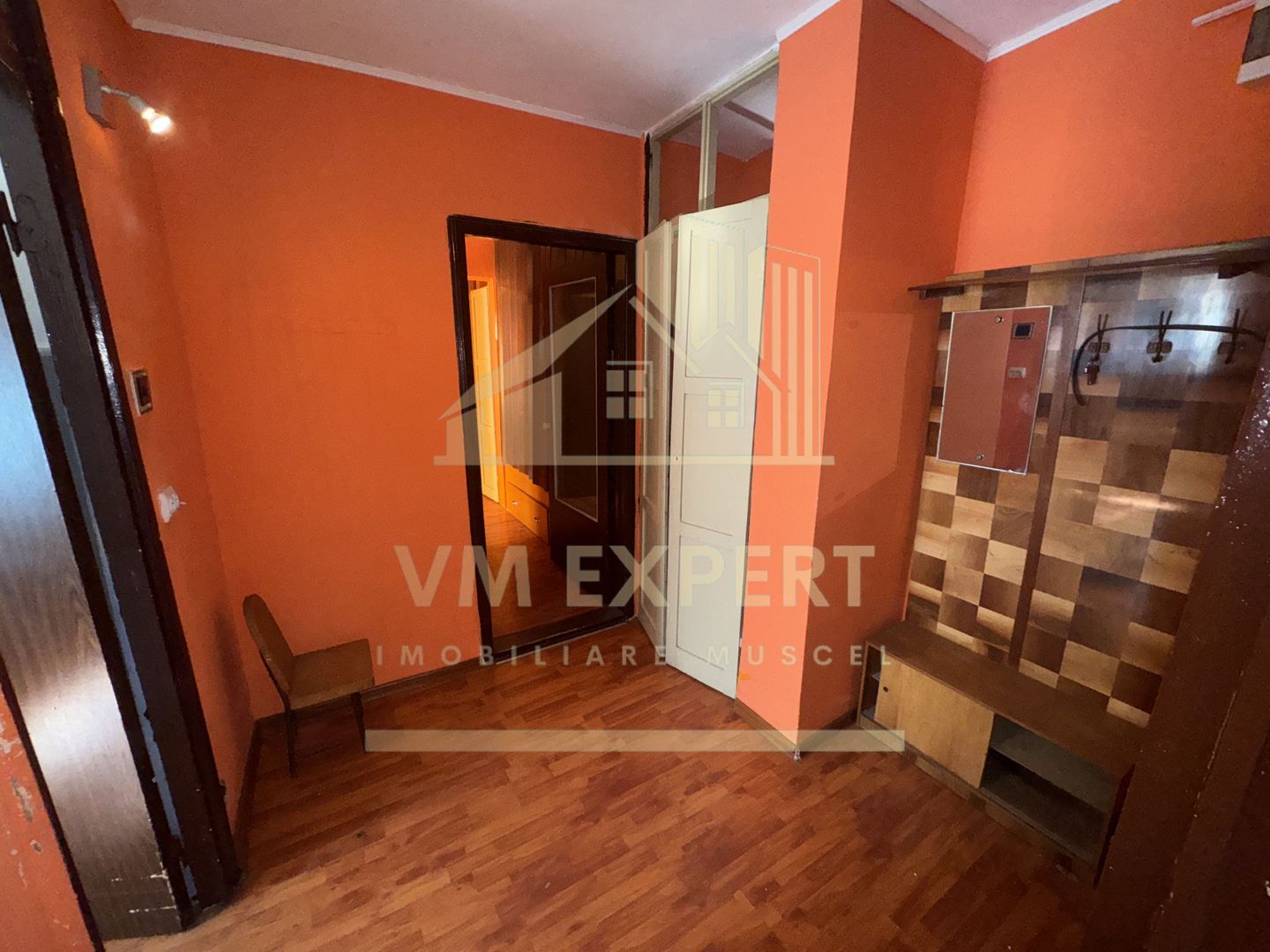APARTAMENT 3 CAMERE ETAJ 1 GRUI - Poză 4