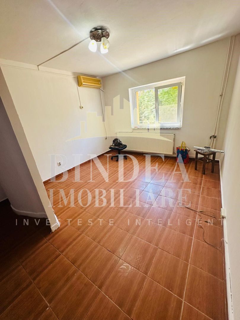 Garsoniera parter zona Blascovici, bloc izolat - Poză 1