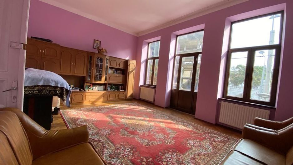 De vanzare apartament 4 cam. in vila 140 mp si curte 170 mp ultracentral sect 5 - Poză 2