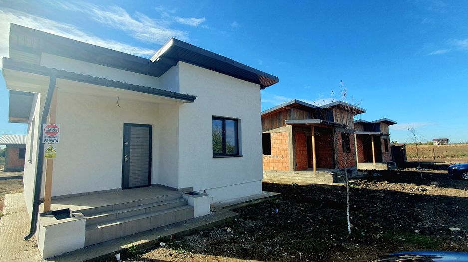 Căsuță (nu doar) de week-end pentru pasionații de pescuit și natură. - Poză 1