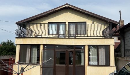 Casă cu 5 dormitoare + Garaj - Islaz - Comuna Brănești