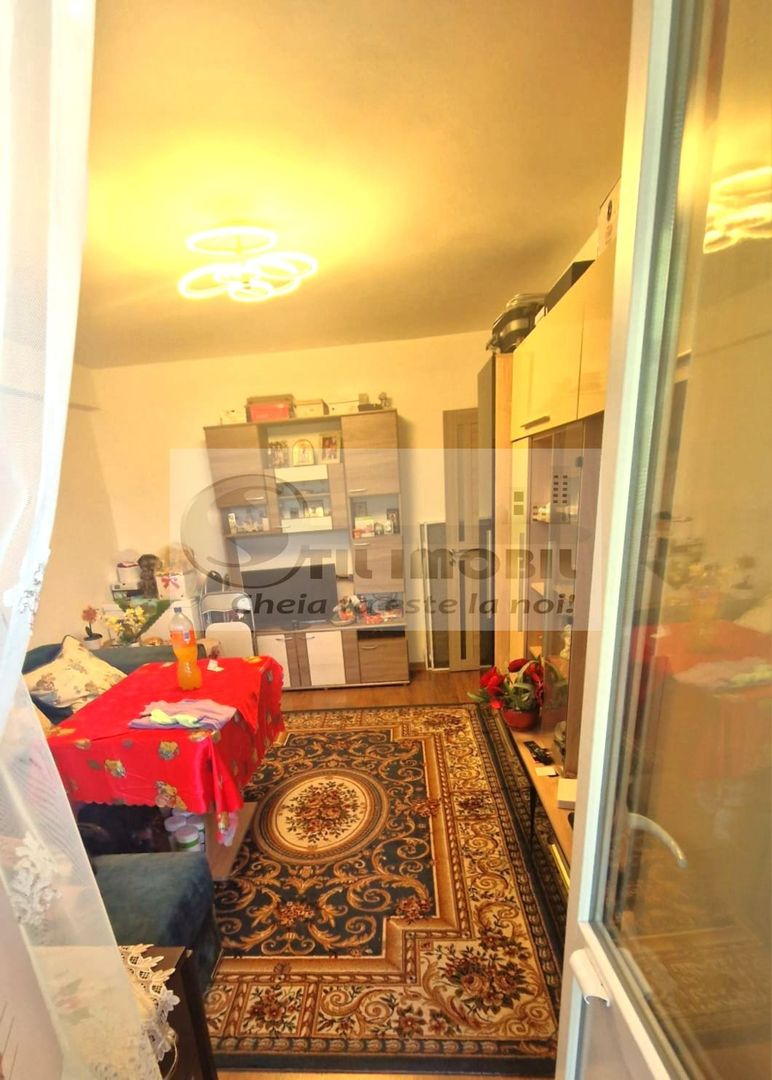 Ap 3 camere, decomandat - Podul de Piatra - 107.000 Euro - Poză 2
