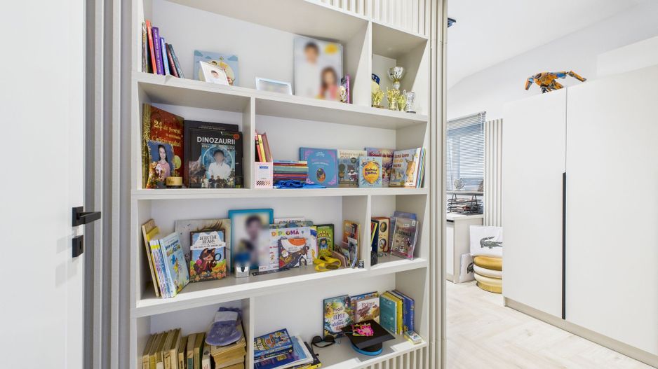 Casă modernă cu 5 camere, 4 băi și terasă închisă – Otopeni, central - Poză 25