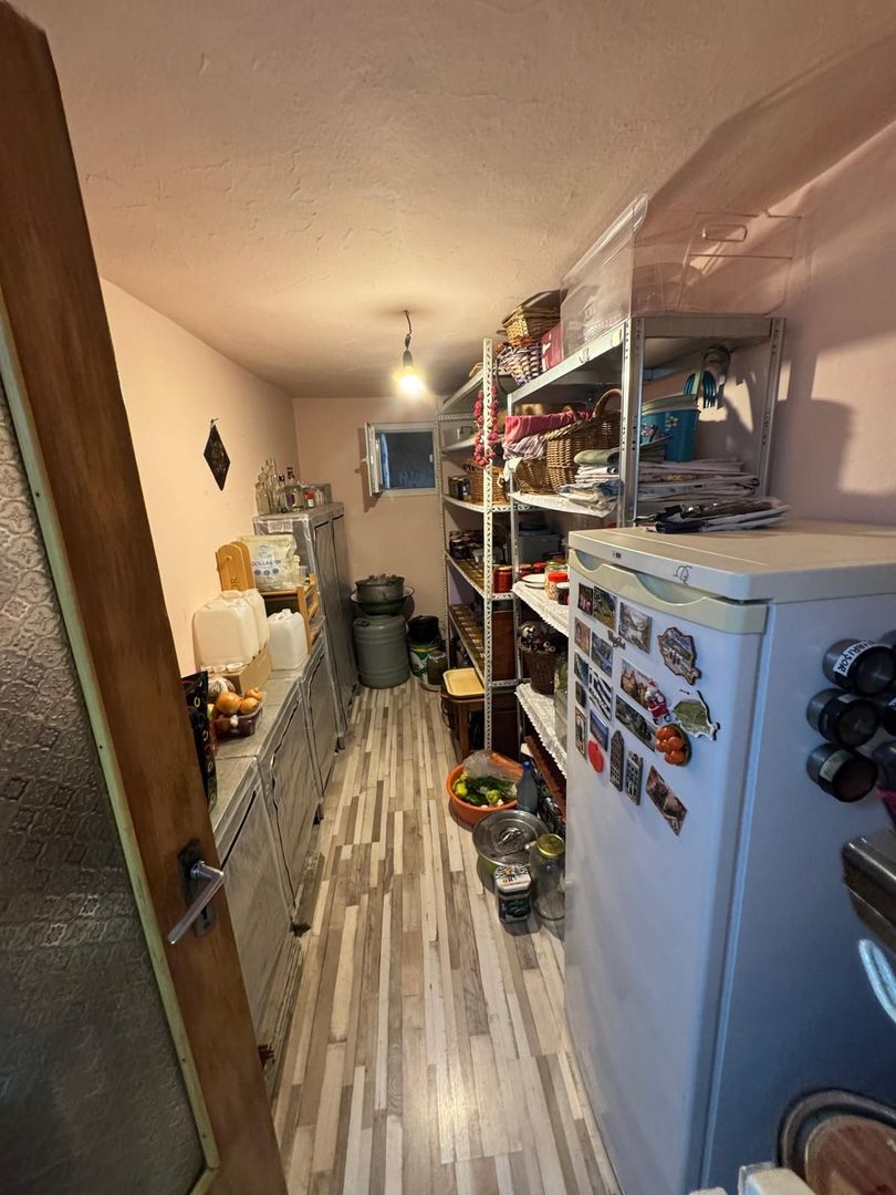 Casă cu 4 camere de vânzare – Str. I. C. Brătianu - Poză 6