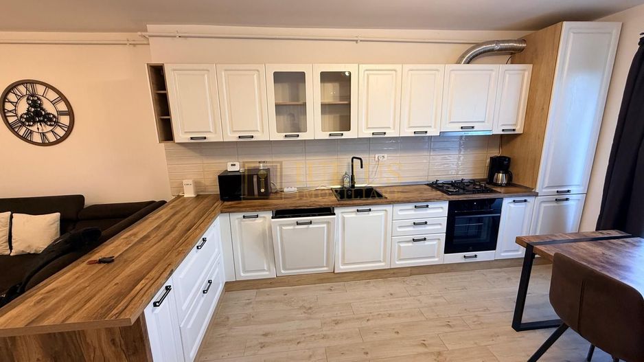 2 camere| Dumbravita| apartament mobilat lux| loc de parcare| lift| - Poză 3