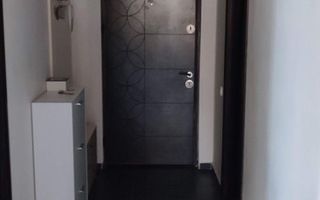 Inchiriez apartament 3 camere,piscina,foisor,vedere padure - Poză 2